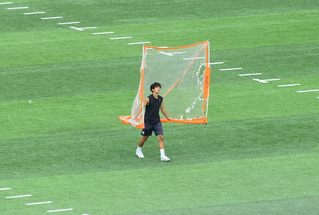 贾克斯来到